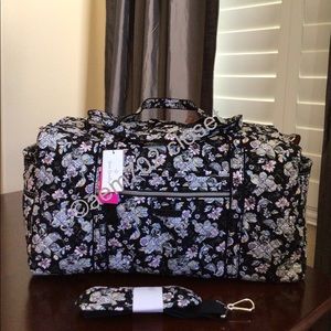 NWT VERA BRADLEY LARGE DUFFEL